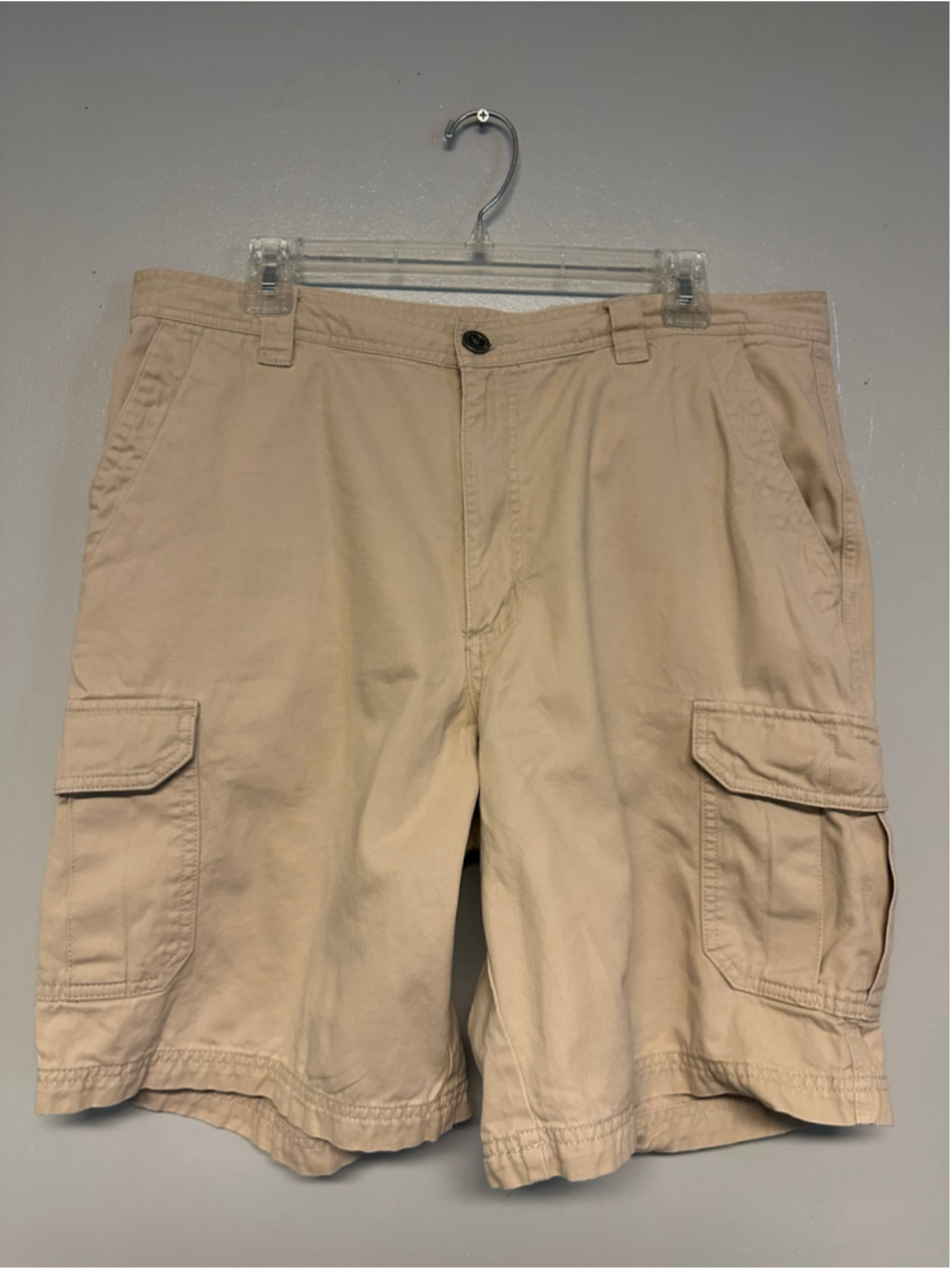 Columbia Cargo Shorts Beige 100% Cotton Size 36 Omni Shade